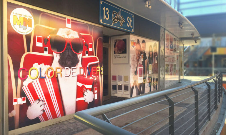 Comunicación visual - Rotulación Cerramiento en centro comercial